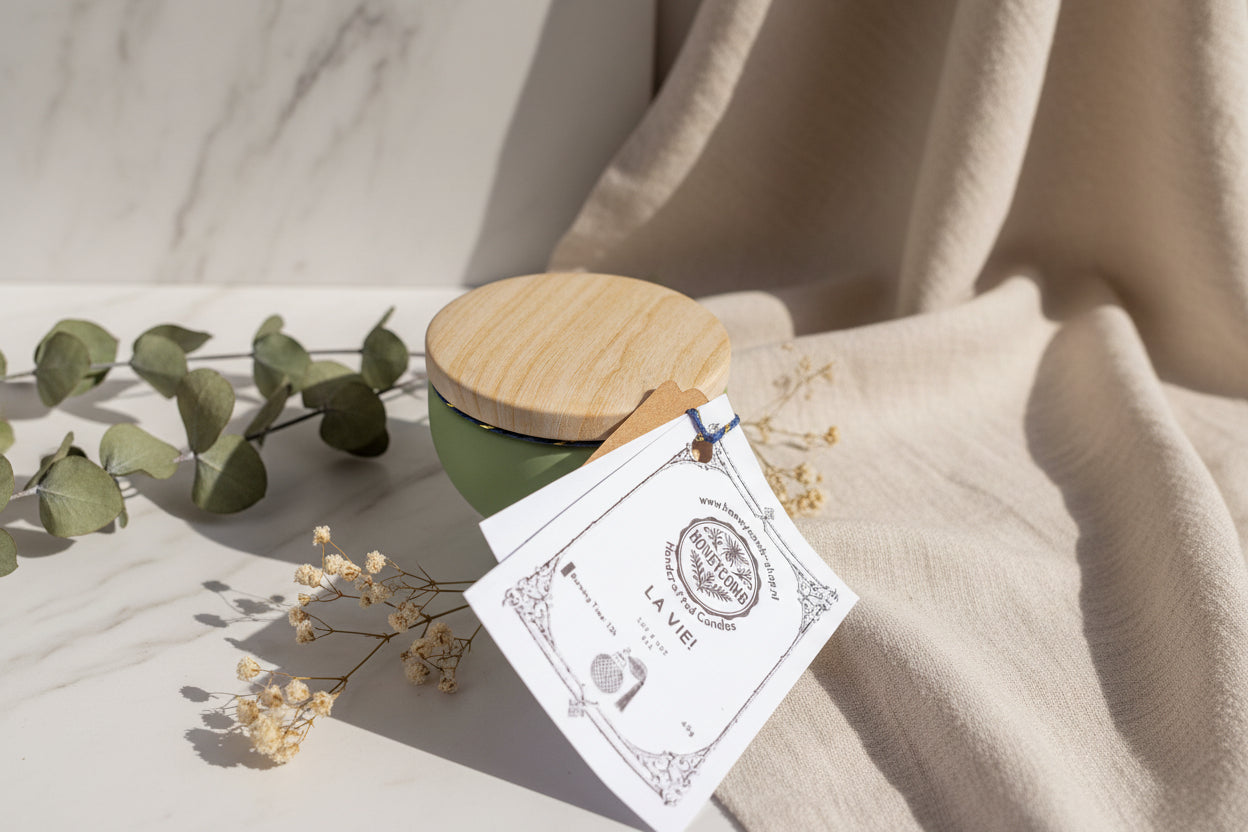 Geurkaars “La Vie” – handgemaakt van sojawas - (45 g) | Honeycomb
