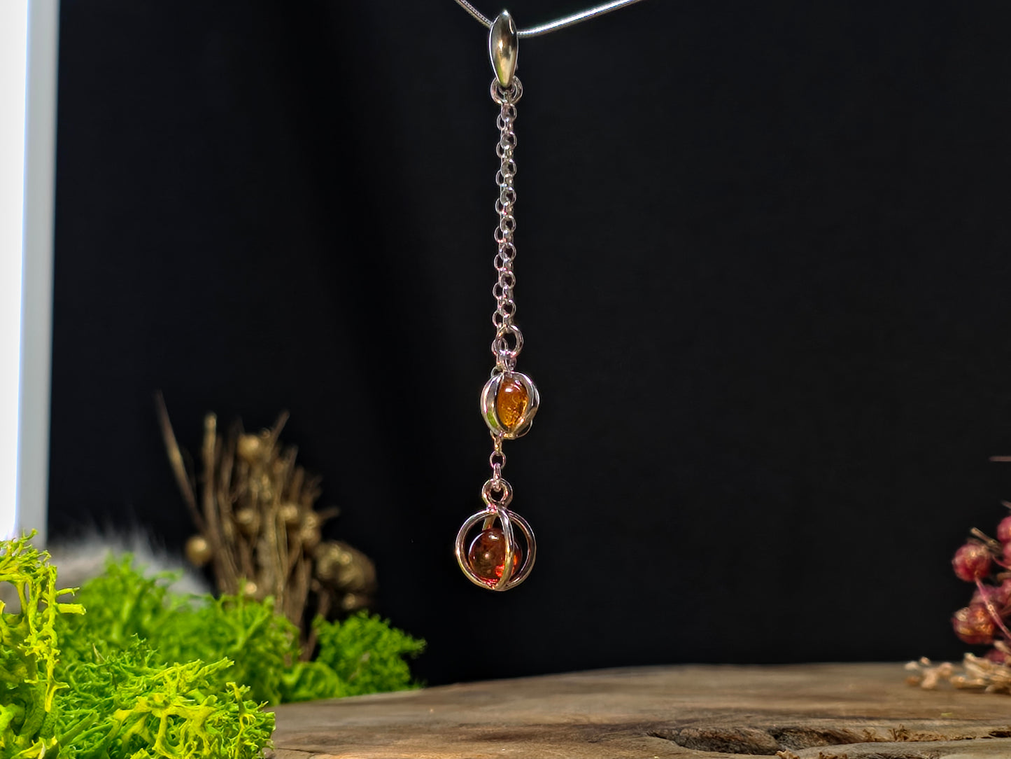 Hanger van 925 sterling zilver met Baltische amber – verfijnd en tijdloos design