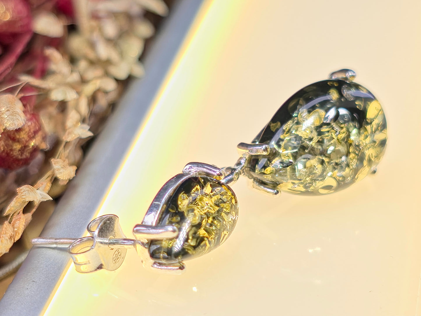 Handgemaakte sieradenset van 925 sterling zilver met Baltische amber – ketting en oorbellen