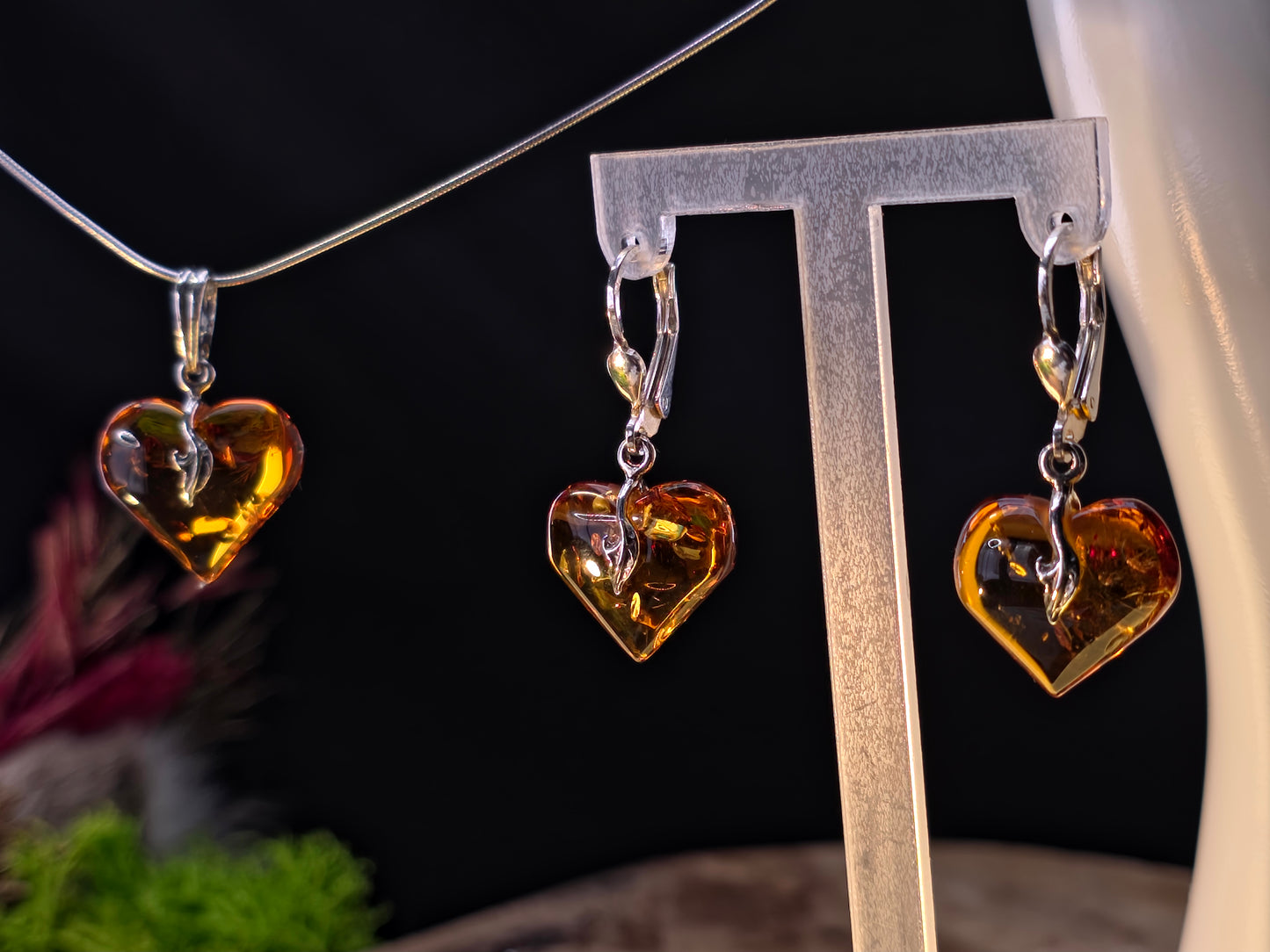 Handgemaakte sieradenset van Baltische amber & 925 sterling zilver – hartvormige hanger en oorbellen
