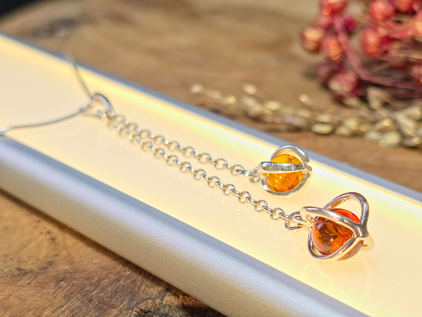 Hanger van 925 sterling zilver met Baltische amber – verfijnd en tijdloos design