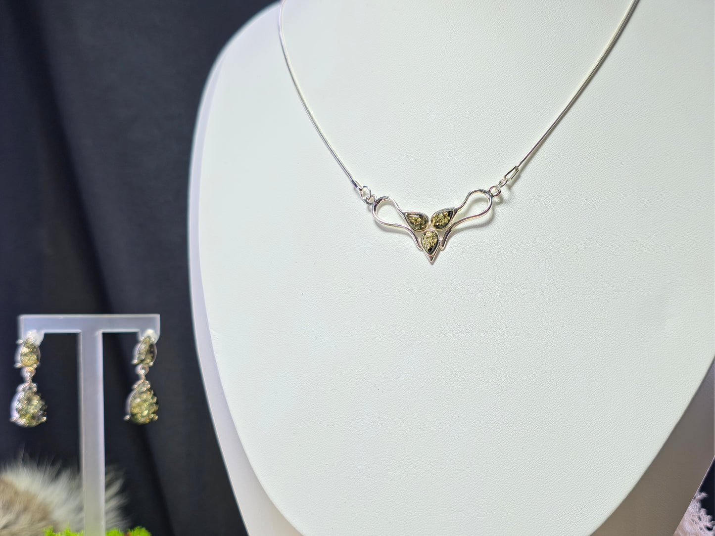 Handgemaakte sieradenset van 925 sterling zilver met Baltische amber – ketting en oorbellen