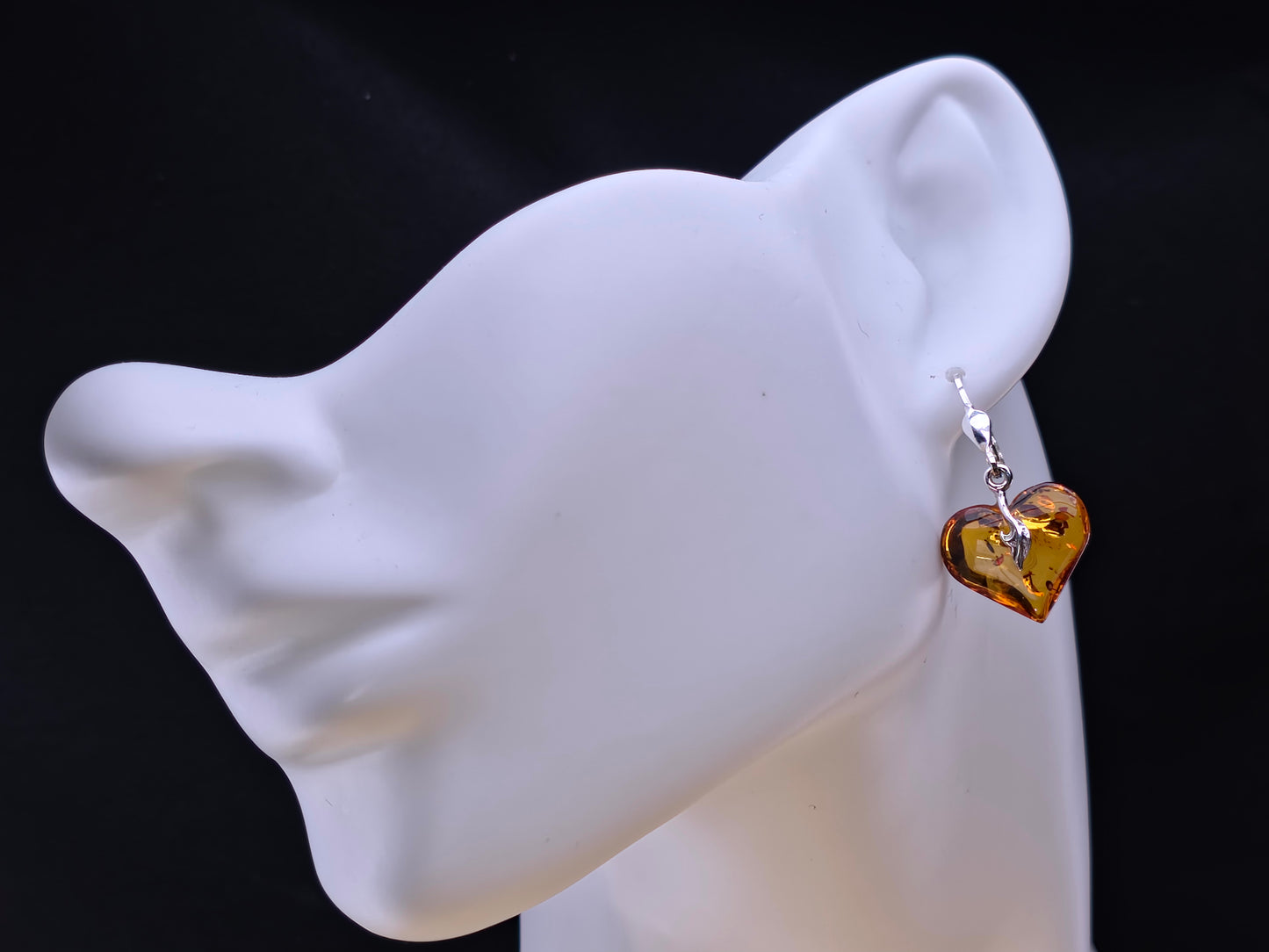 Handgemaakte sieradenset van Baltische amber & 925 sterling zilver – hartvormige hanger en oorbellen