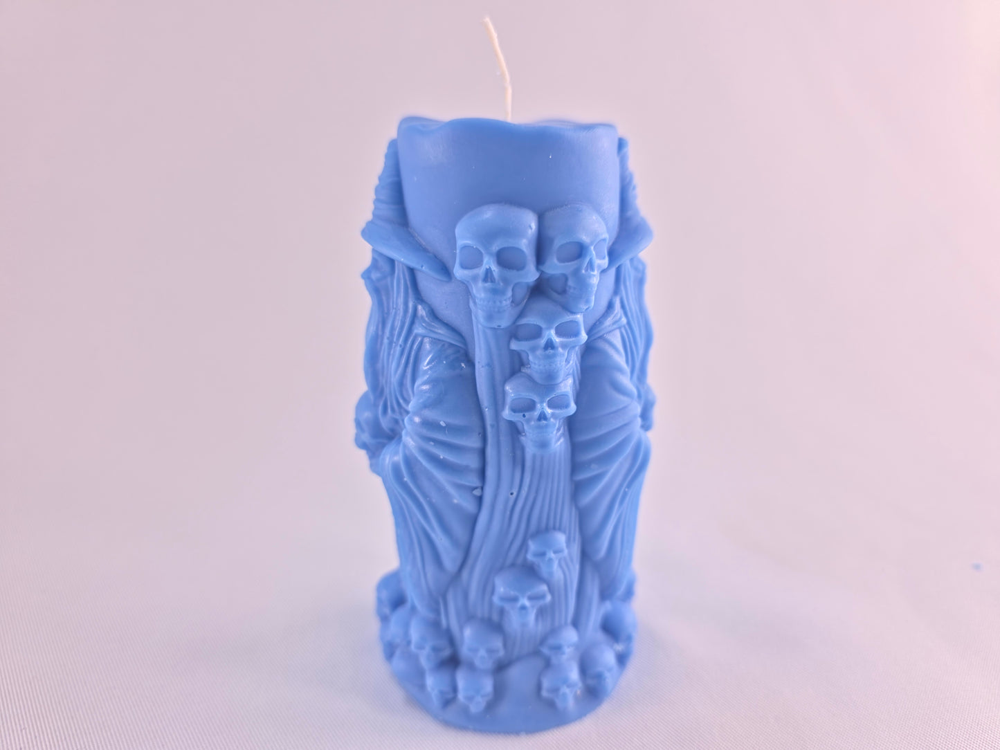 Handgemaakte gothic kaars met schedels – sojawas
