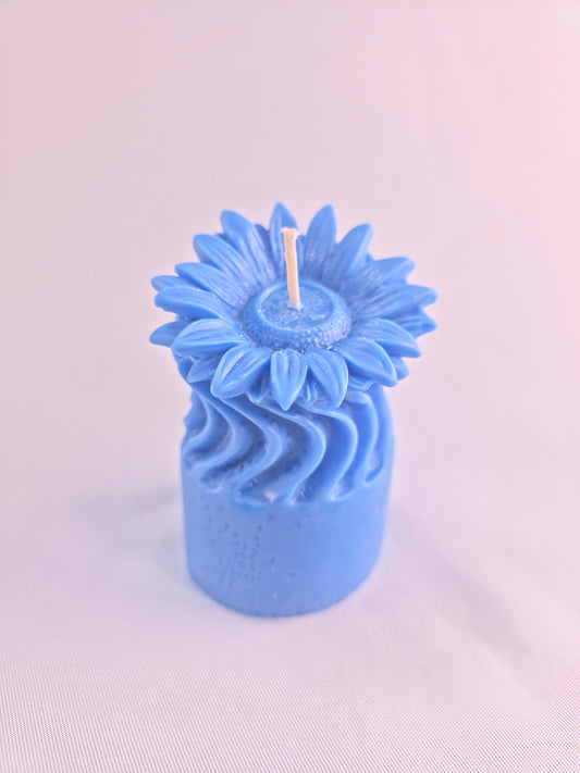 Handgemaakte bloemenkaars van sojawas
